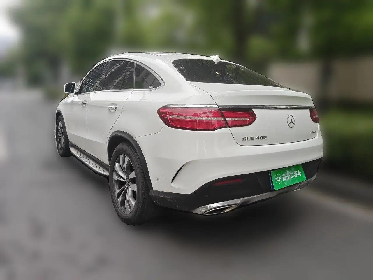 Mercedes-Benz GLE Coupe 2018 GLE 400 4MATIC Coupe SUV — миниатюра 4