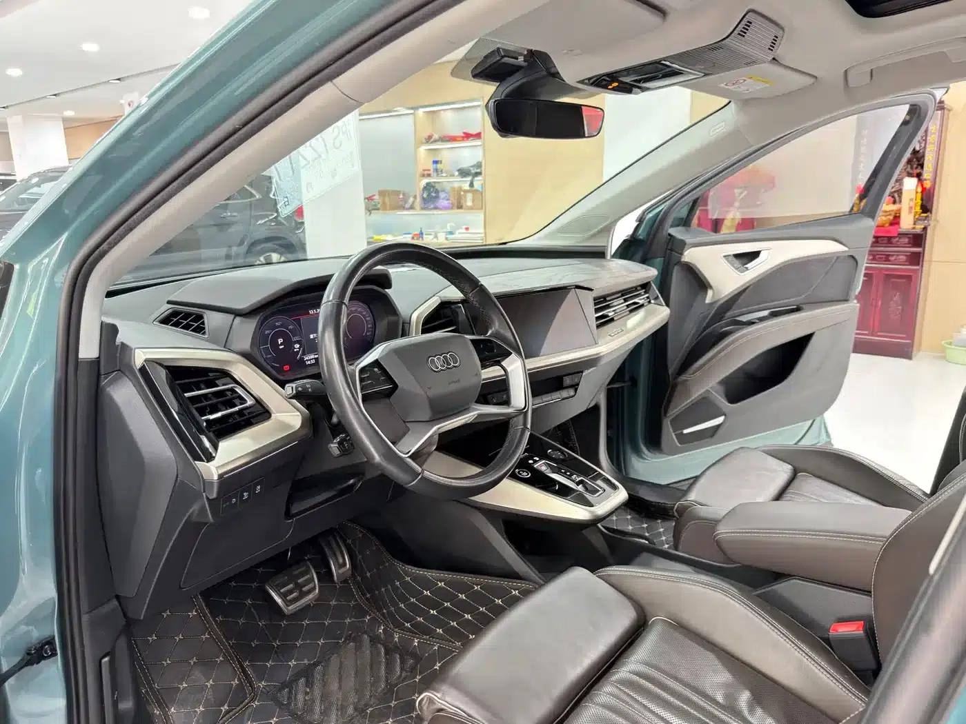 Audi Q5 e-tron 2023 50 e-tron quattro Glory Edition - Premium Outfit — миниатюра 4