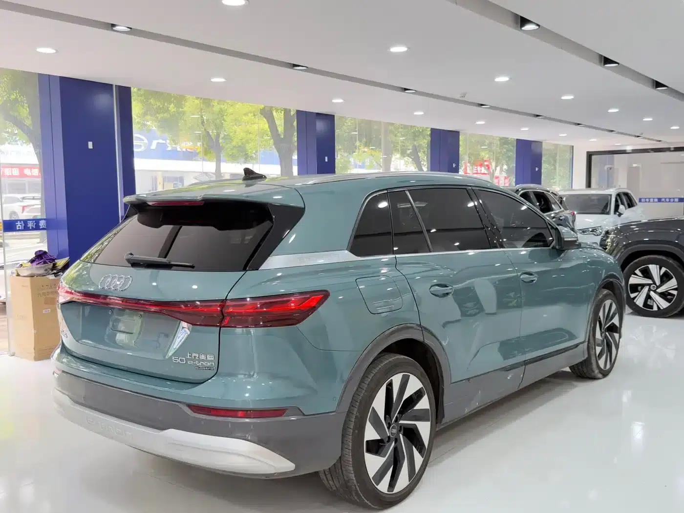 Audi Q5 e-tron 2023 50 e-tron quattro Glory Edition - Premium Outfit — миниатюра 7
