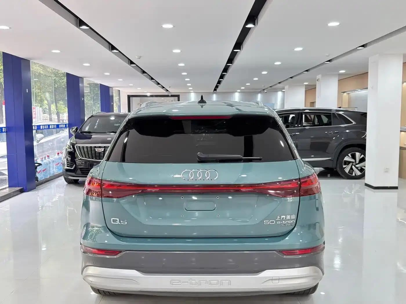Audi Q5 e-tron 2023 50 e-tron quattro Glory Edition - Premium Outfit — миниатюра 8