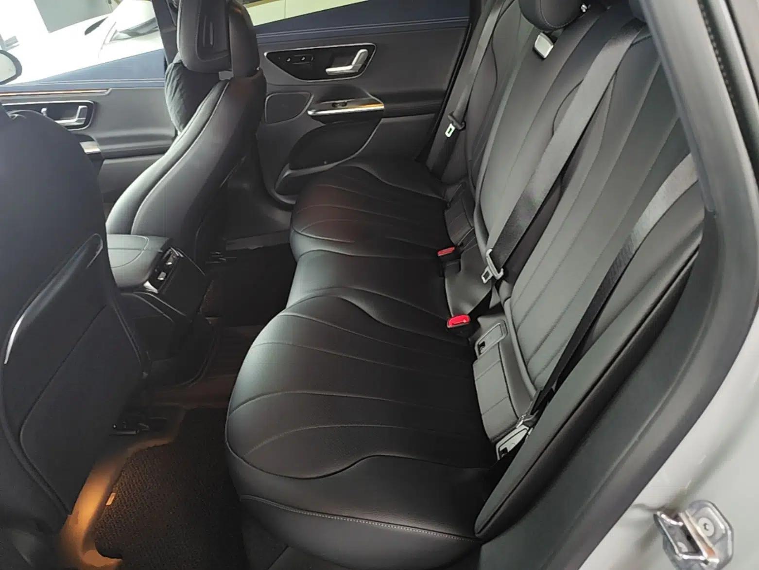 Mercedes-Benz EQE 2022 350 Pioneer Edition — миниатюра 20