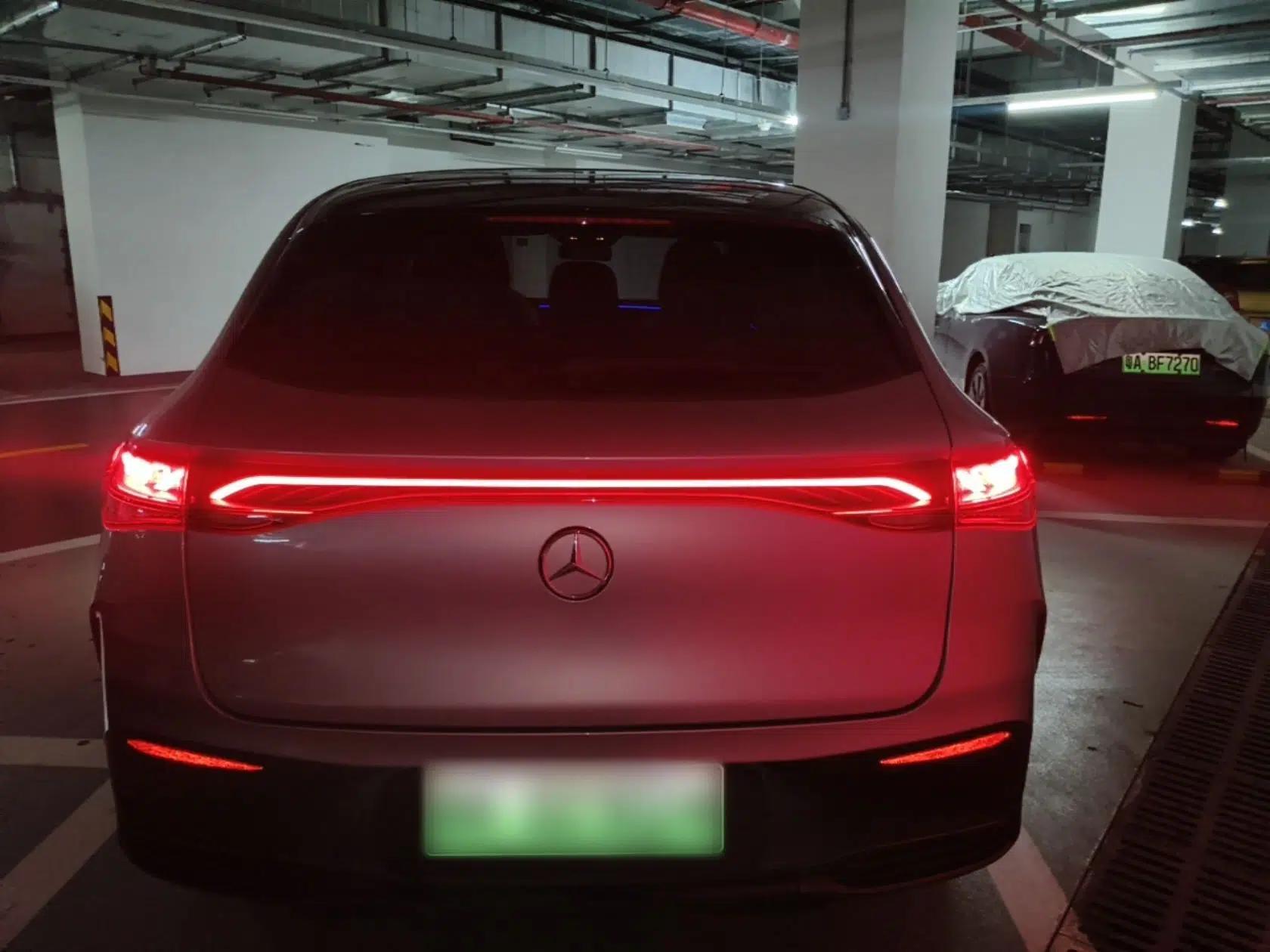 Mercedes-Benz EQE SUV 2023 500 4MATIC Special Edition — миниатюра 5