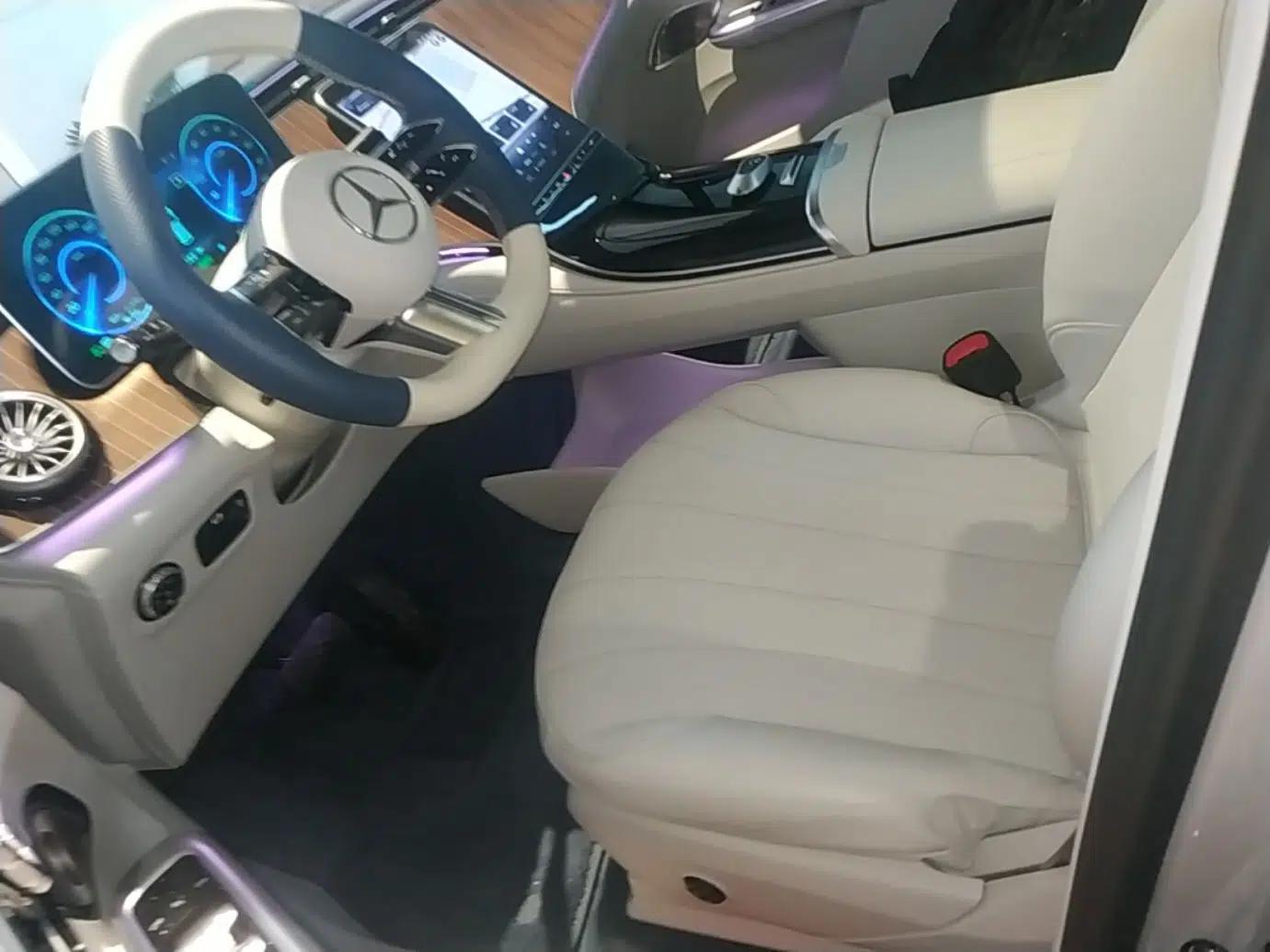 Mercedes-Benz EQE SUV 2023 350 4MATIC Pioneer Edition — миниатюра 18