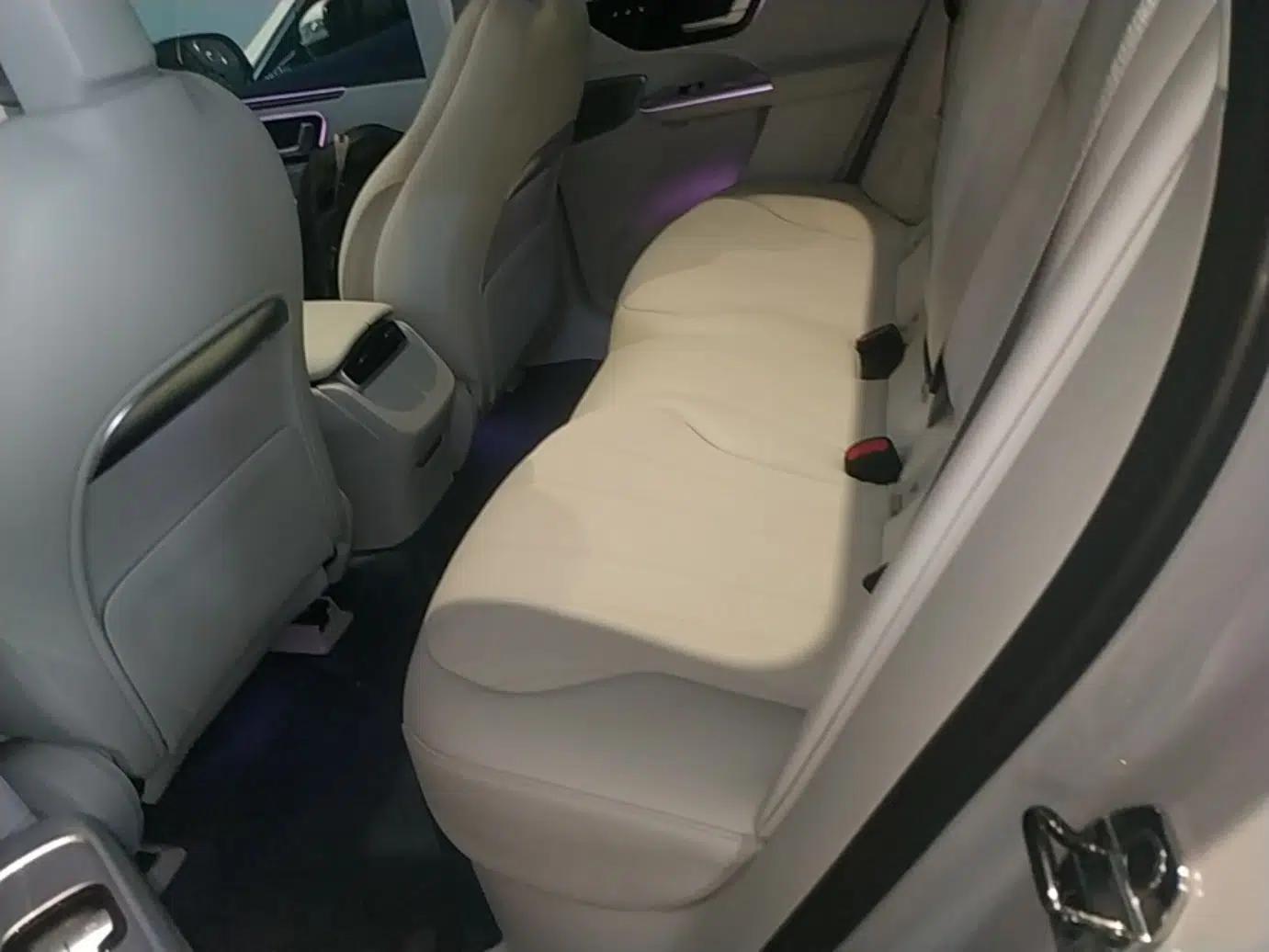Mercedes-Benz EQE SUV 2023 350 4MATIC Pioneer Edition — миниатюра 20