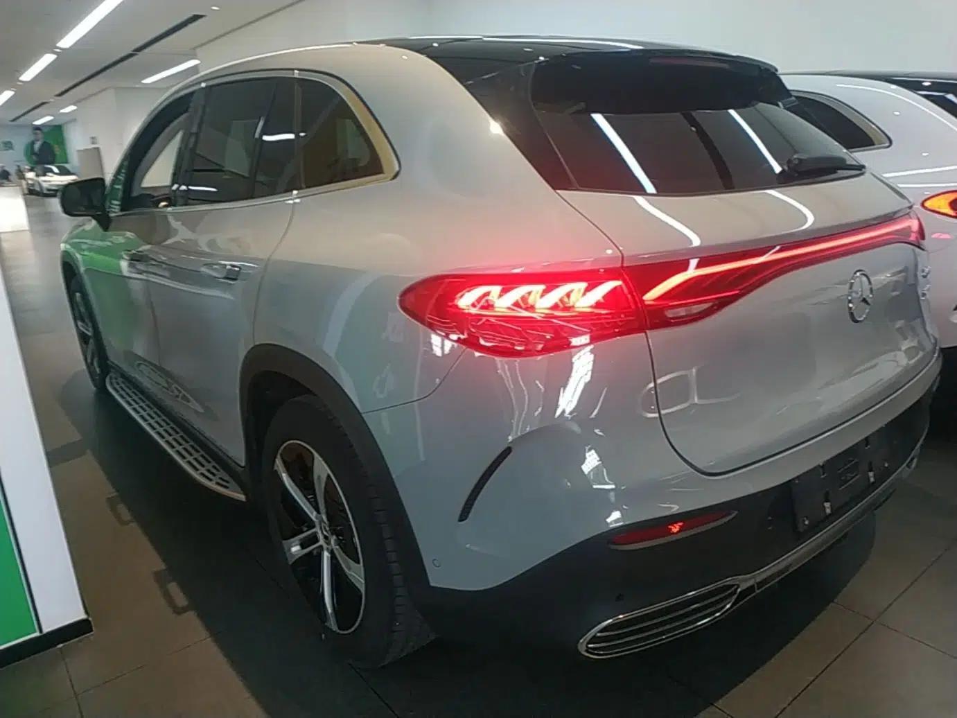 Mercedes-Benz EQE SUV 2023 350 4MATIC Pioneer Edition — миниатюра 4