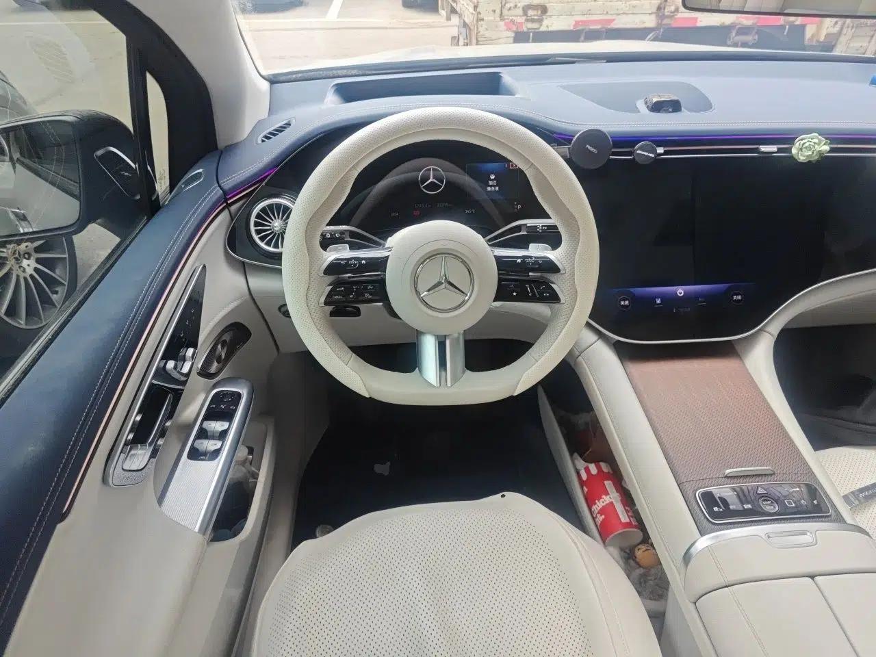 Mercedes-Benz EQE SUV 2023 500 4MATIC — миниатюра 11