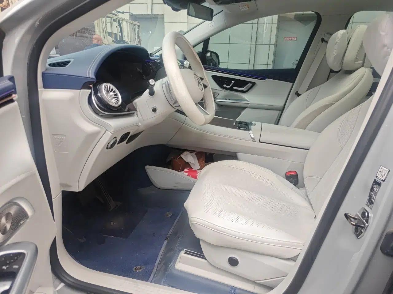 Mercedes-Benz EQE SUV 2023 500 4MATIC — миниатюра 16