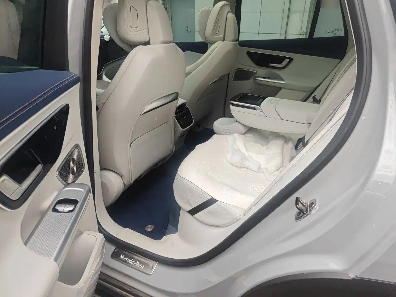 Mercedes-Benz EQE SUV 2023 500 4MATIC — миниатюра 18