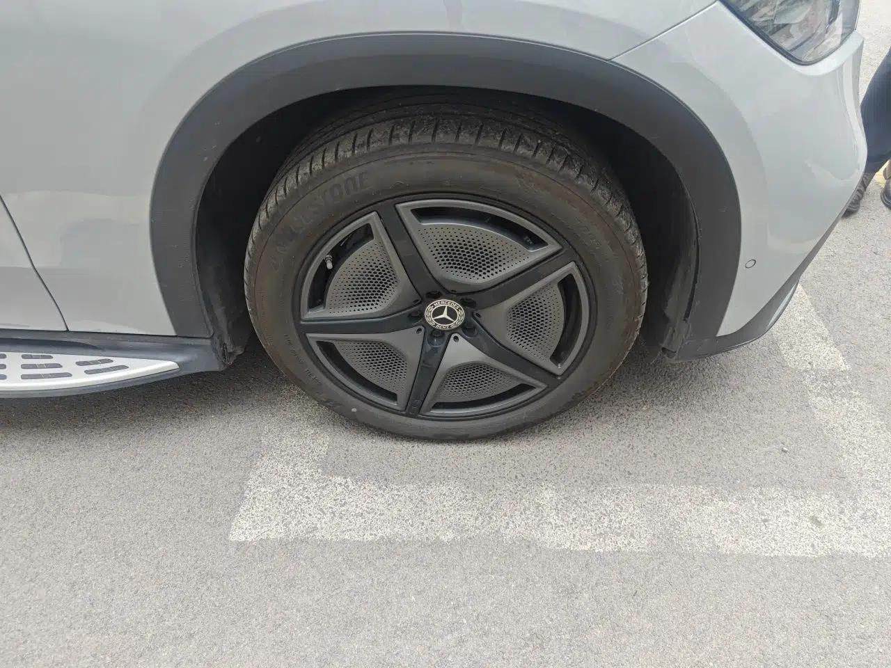 Mercedes-Benz EQE SUV 2023 500 4MATIC — миниатюра 8