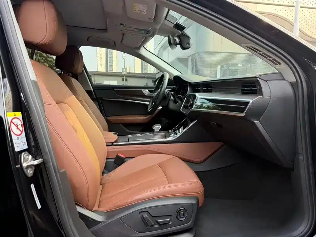 2020 Audi A6 allroad quattro Explorer 55 TFSI Premium Off-Road Model (Imported) — миниатюра 19