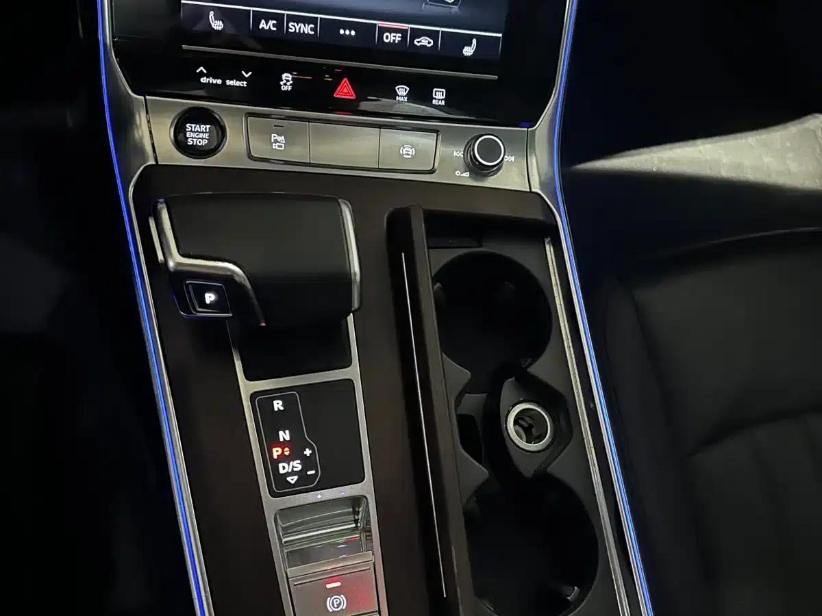 2021 Audi A6 allroad quattro Explorer 55 TFSI Premium Off-Road Model (Imported) — миниатюра 17