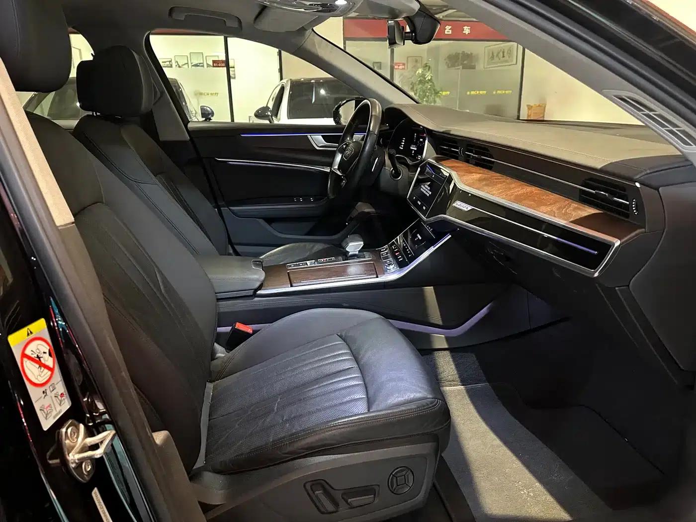 2021 Audi A6 allroad quattro Explorer 55 TFSI Premium Off-Road Model (Imported) — миниатюра 10
