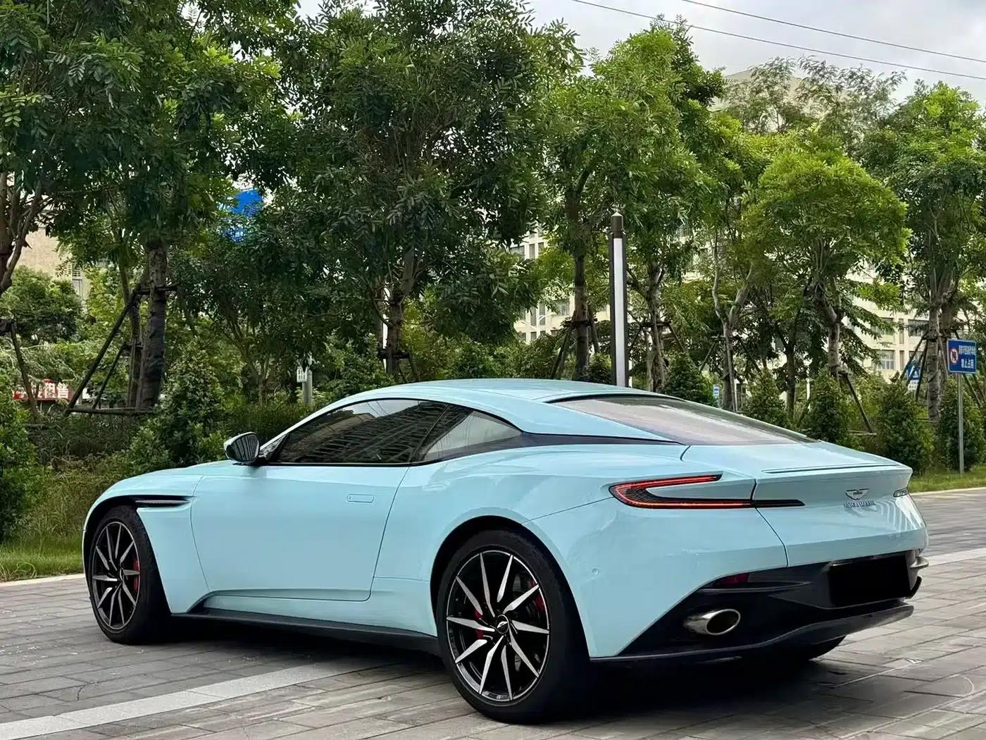Aston Martin DB11 2016 5.2T First Edition — миниатюра 6