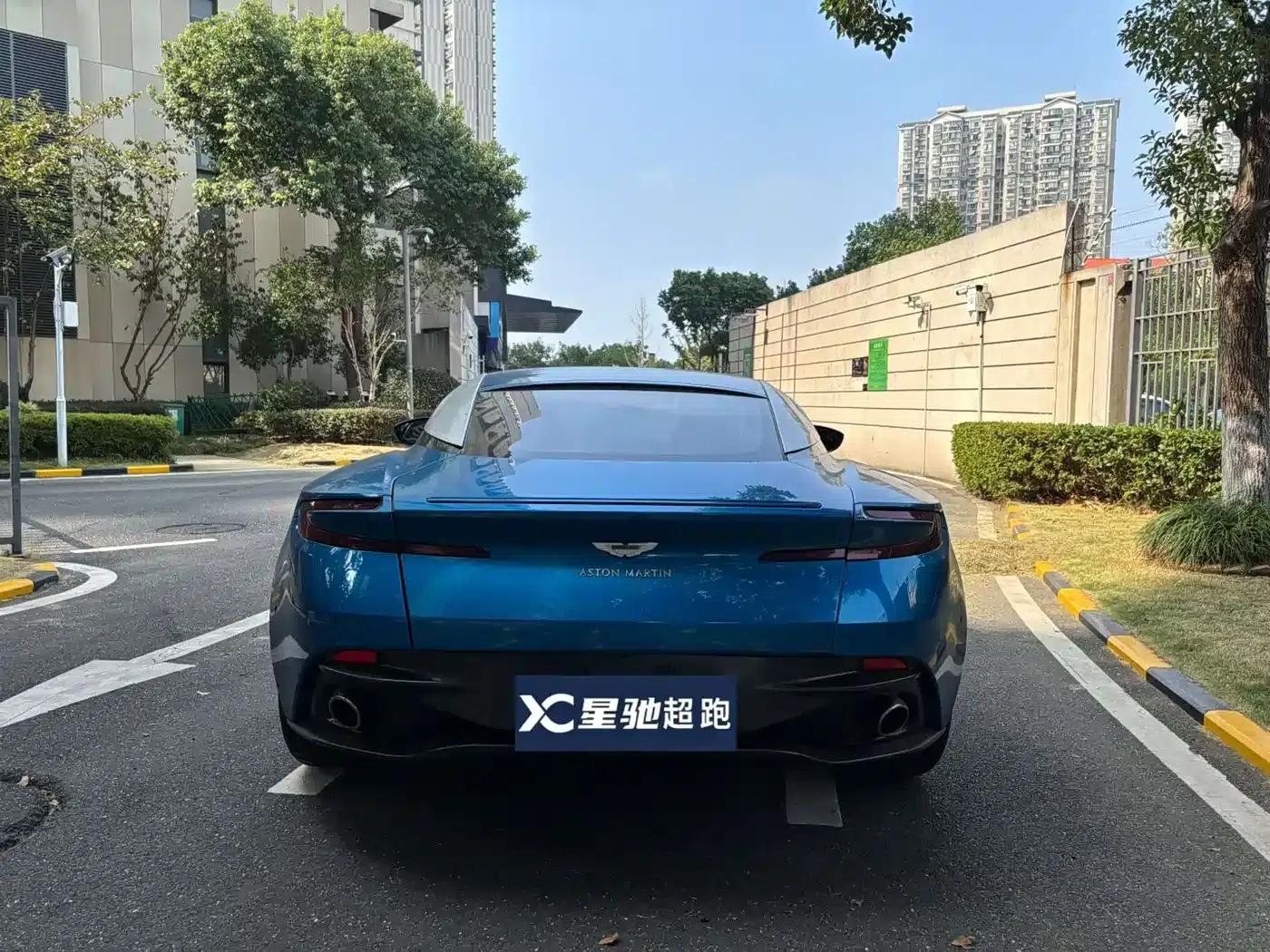 Aston Martin DB11 2020 4.0T V8 Coupe — миниатюра 5