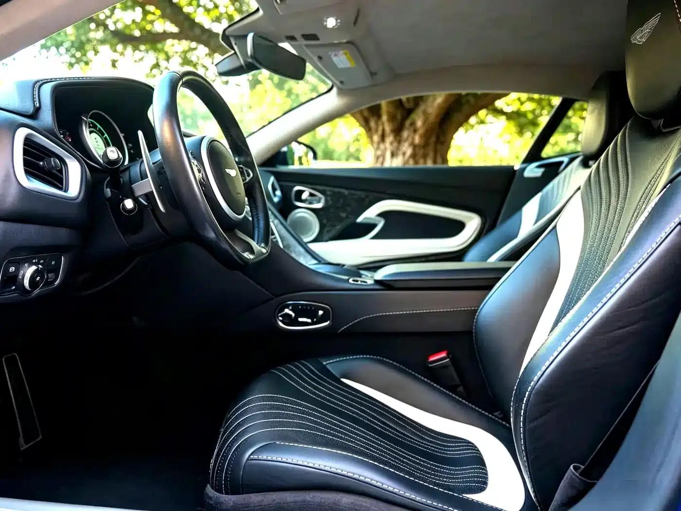 Aston Martin DB11 2020 4.0T V8 Coupe — миниатюра 9