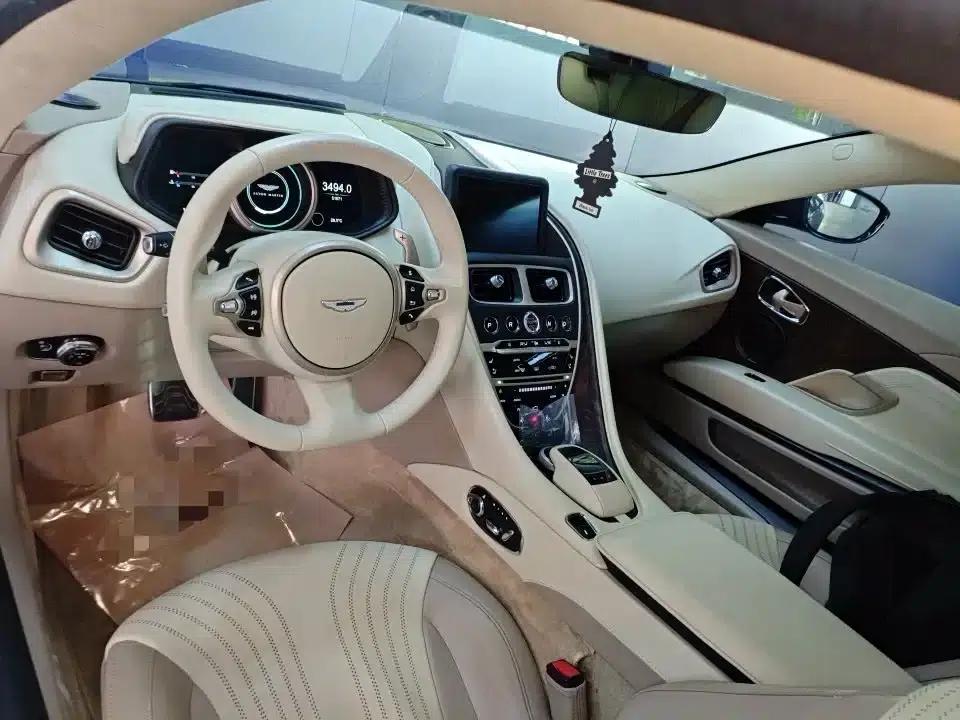 Aston Martin DB11 2016 5.2T First Edition — миниатюра 13