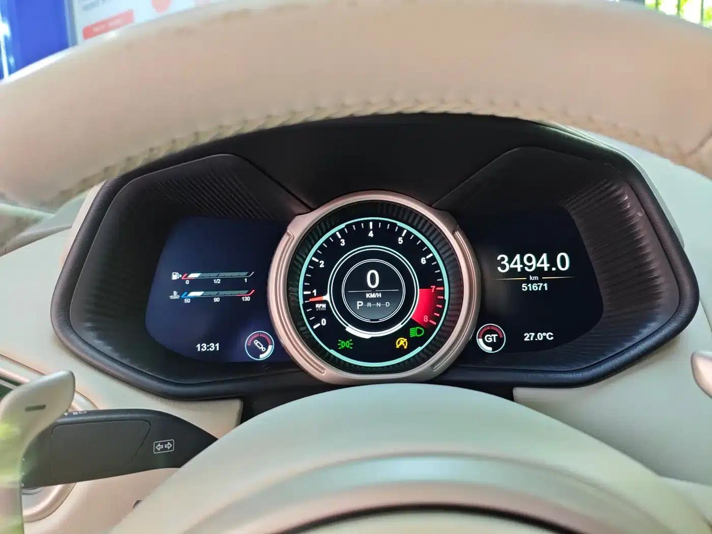 Aston Martin DB11 2016 5.2T First Edition — миниатюра 15