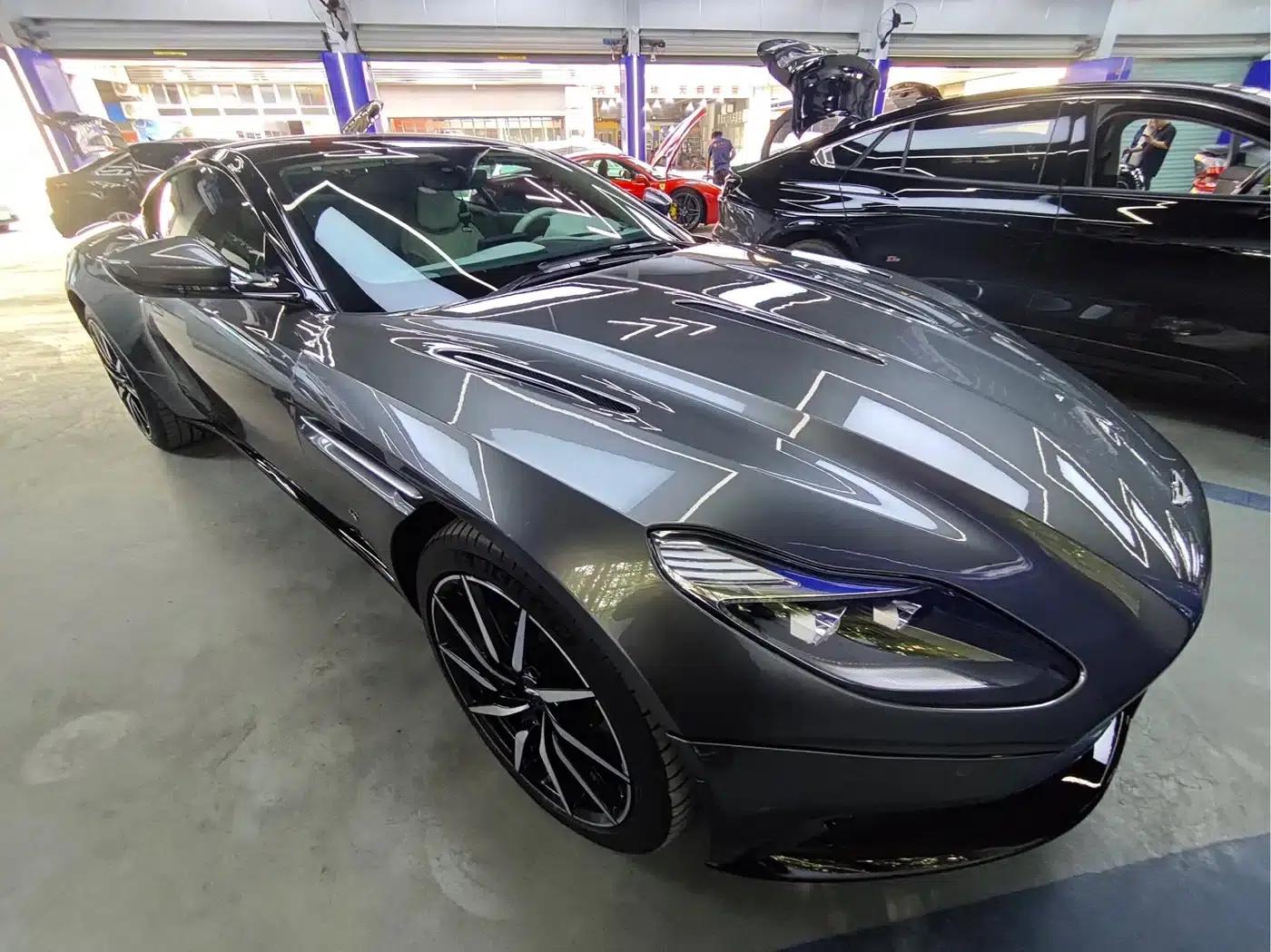 Aston Martin DB11 2016 5.2T First Edition — миниатюра 3