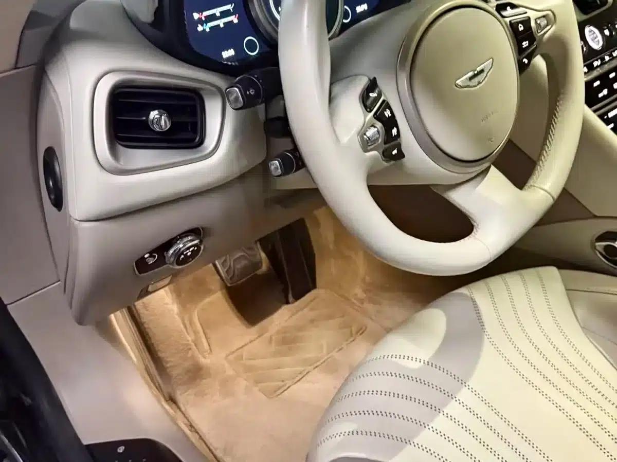 Aston Martin DB11 2016 5.2T First Edition — миниатюра 6