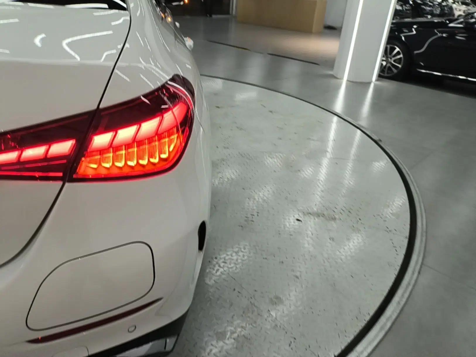 Mercedes-Benz C-Class New Energy 2024 Second Facelift C 350 eL — миниатюра 7