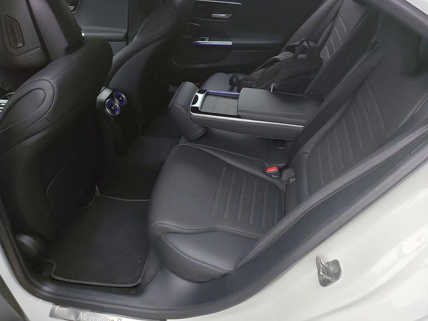Mercedes-Benz C-Class New Energy 2025 C 350 eL — миниатюра 20