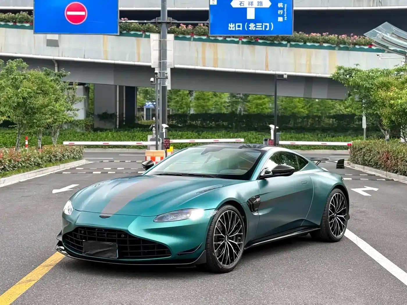 2022 V8 Vantage 4.0T V8 F1 Edition Coupe — миниатюра 3