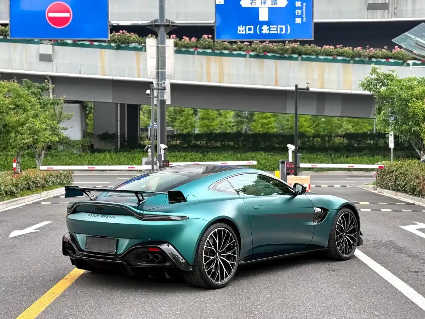 2022 V8 Vantage 4.0T V8 F1 Edition Coupe — миниатюра 7