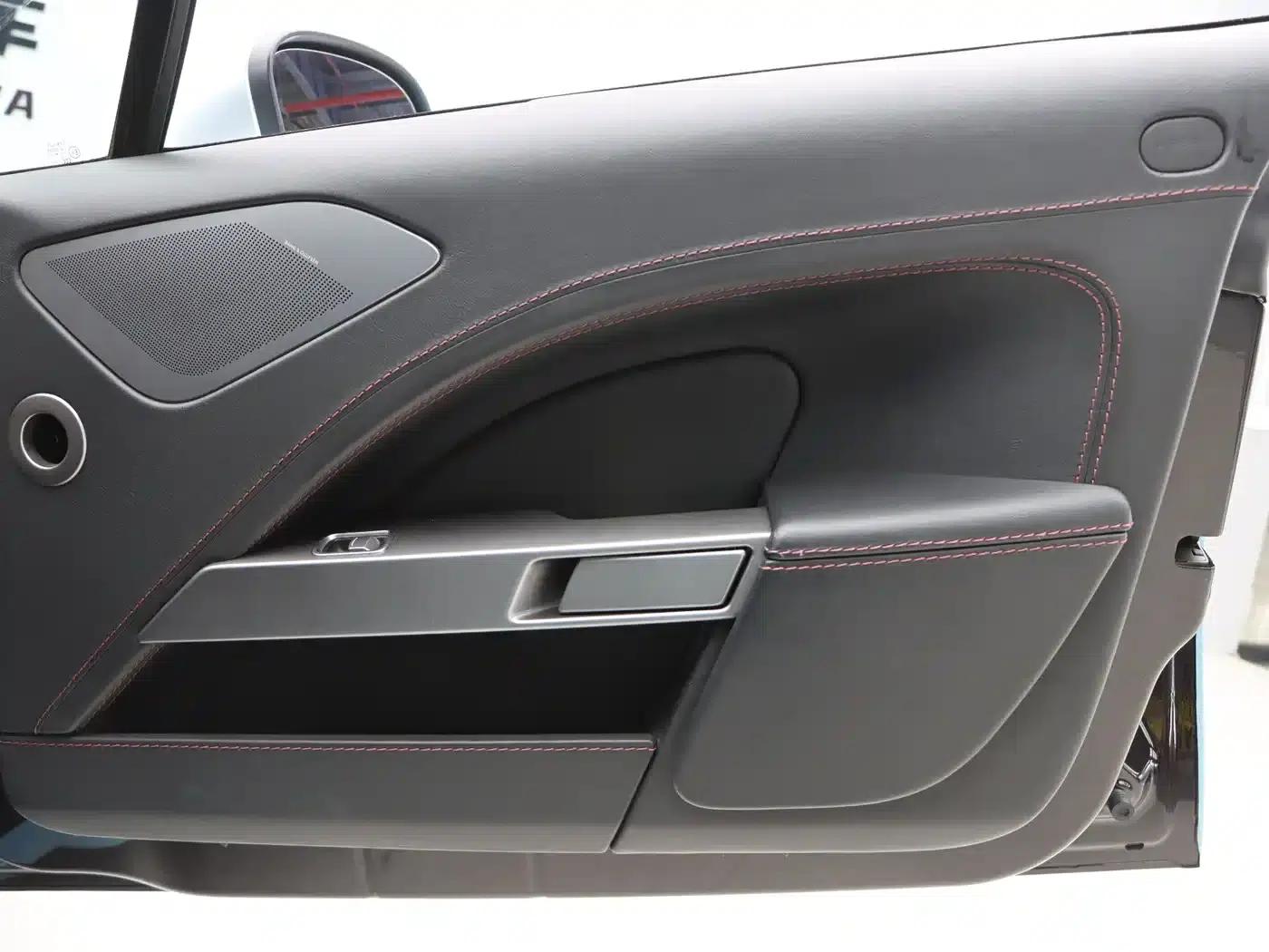 2010 Rapide 6.0L — миниатюра 23