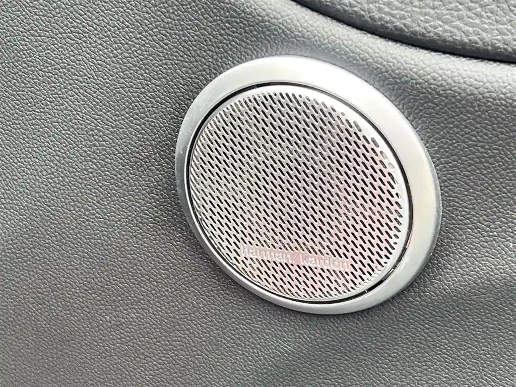 Giulia 2017 2.0T 280HP Milano Limited Edition — миниатюра 18