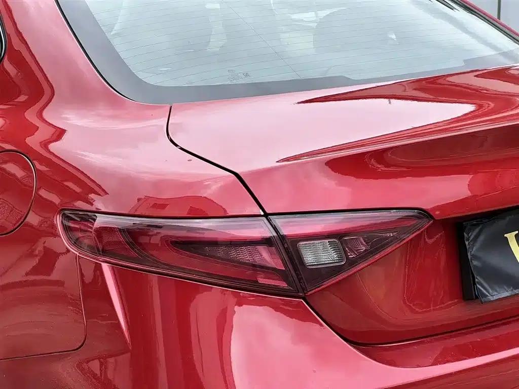 Giulia 2017 2.0T 280HP Milano Limited Edition — миниатюра 7