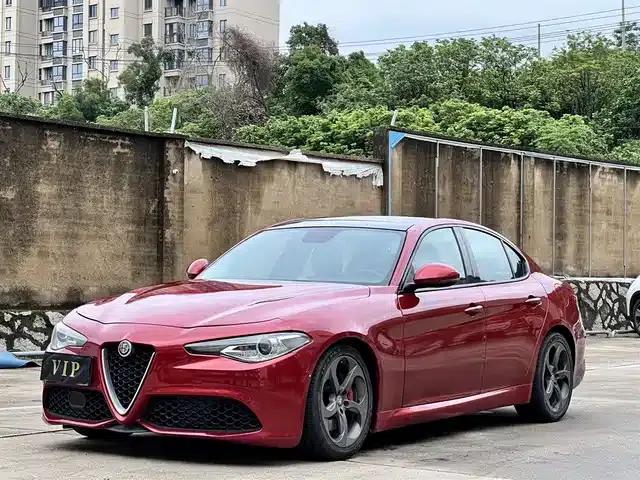 Giulia 2017 2.0T 280HP Milano Limited Edition