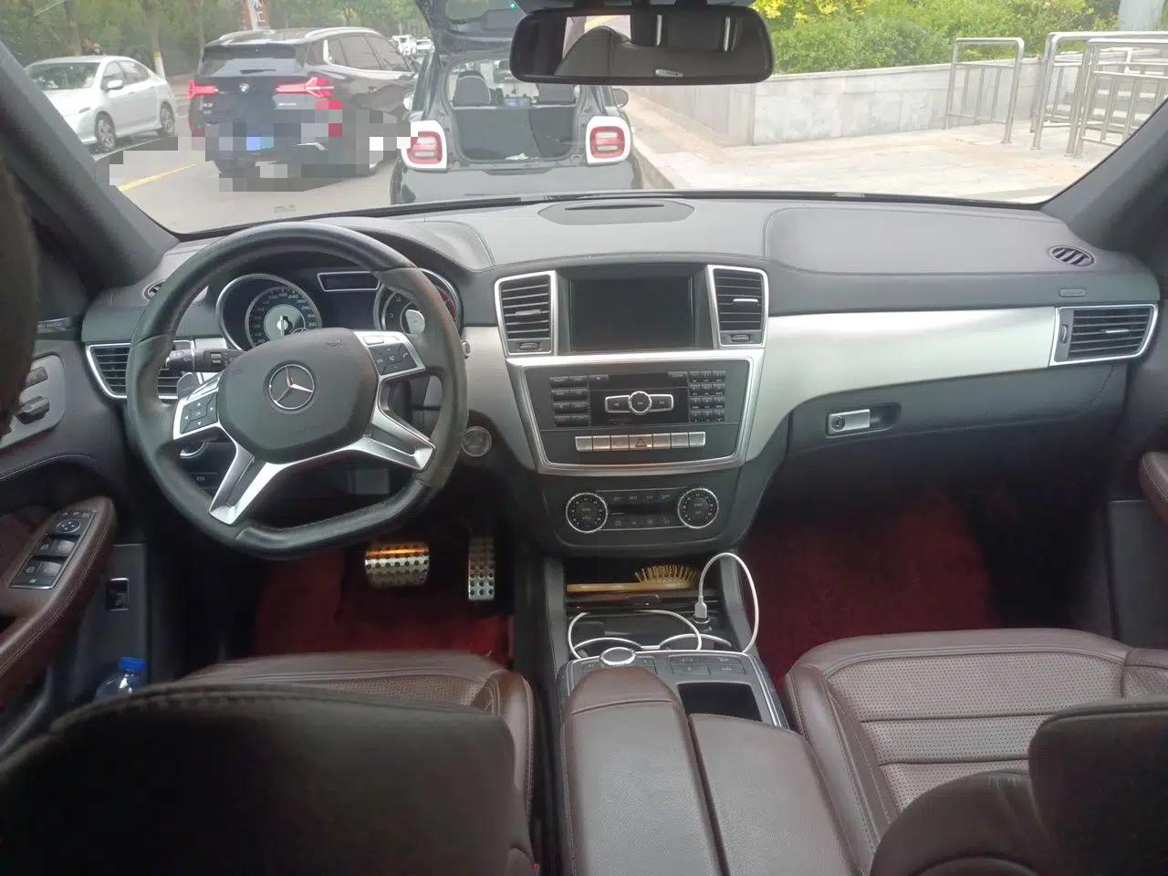 Mercedes-Benz M-Class AMG 2012 AMG ML 63 — миниатюра 10