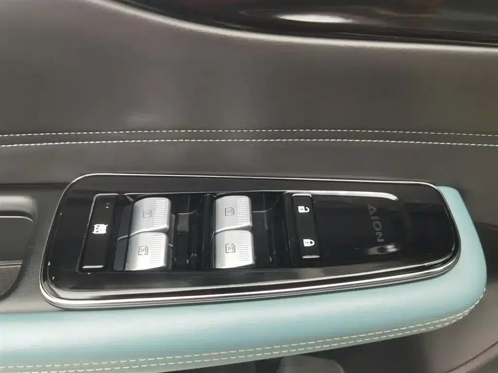 AION V 2023 Plus 70 Super Fast Charging Version (Ternary Lithium) — миниатюра 9