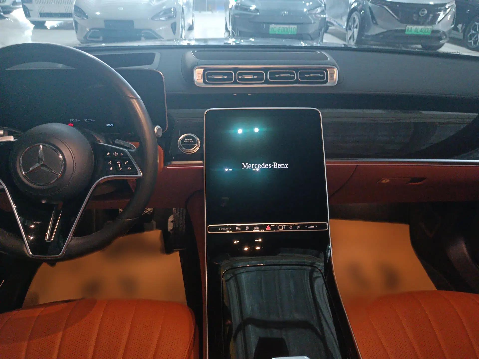 Mercedes-Benz S-Class New Energy 2023 S 450 e L Plug-in Hybrid Sedan — миниатюра 9