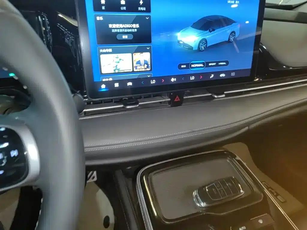 AION S Plus 2022 80 Tech Edition — миниатюра 13