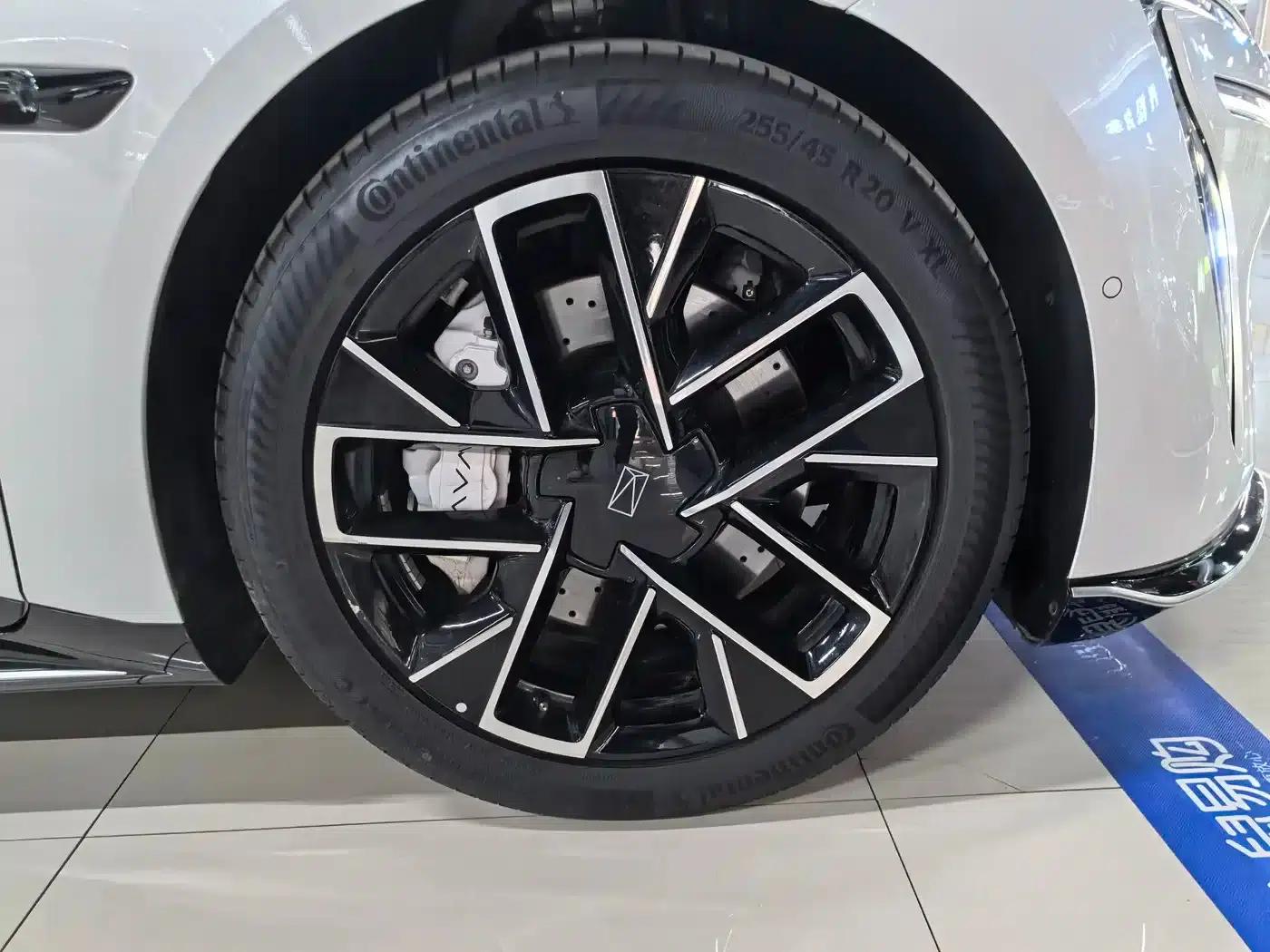 Avita 06 2025 Ultra All-Electric Edition — миниатюра 17