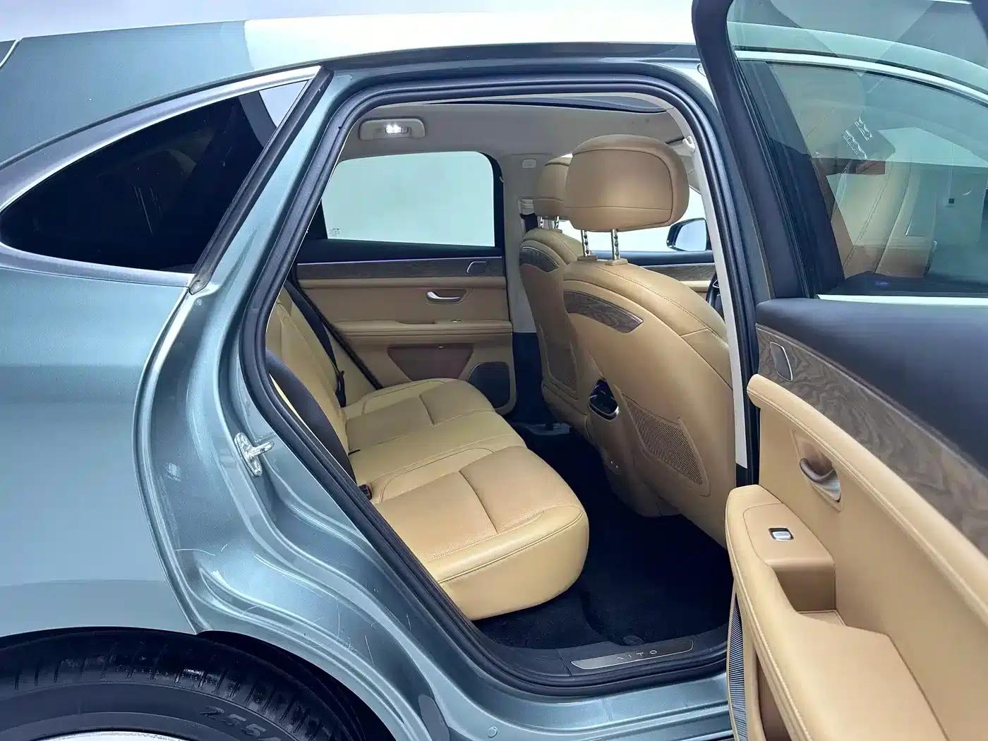 Wenjie M5 2022 Extended Range 4WD Ultimate Edition — миниатюра 11