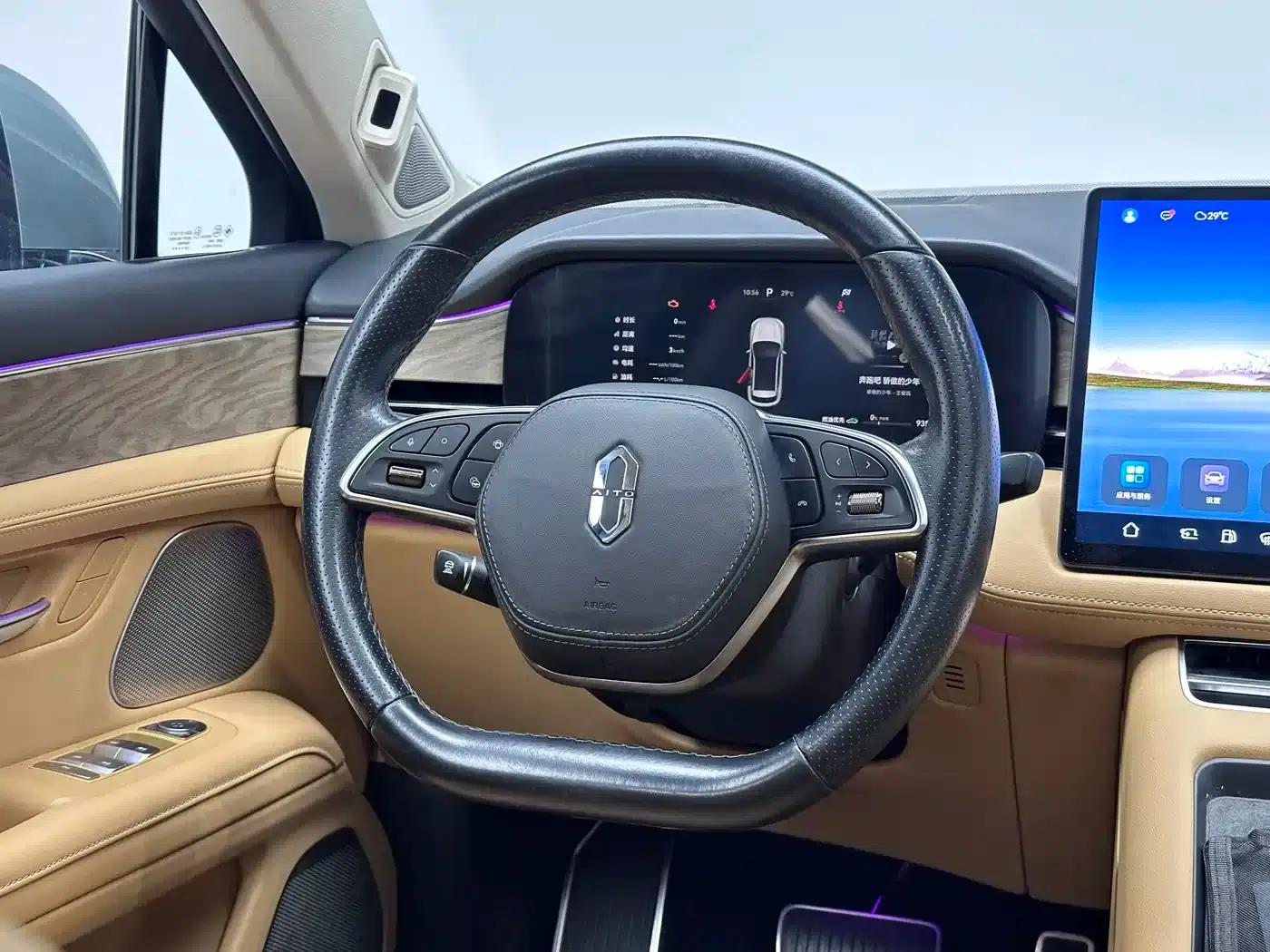 Wenjie M5 2022 Extended Range 4WD Ultimate Edition — миниатюра 13