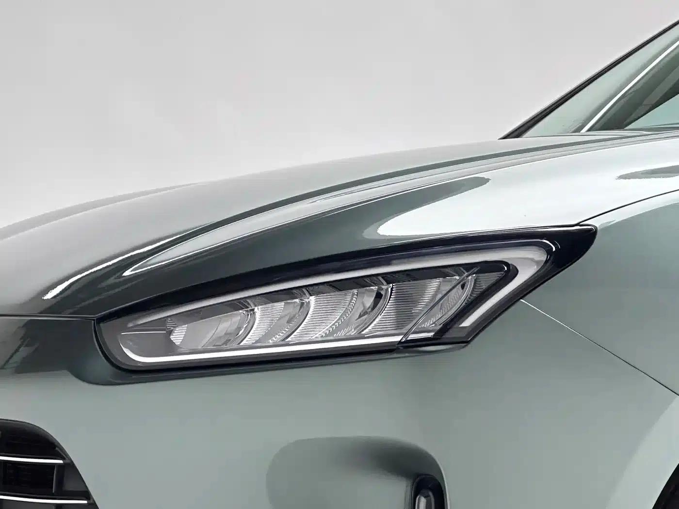 Wenjie M5 2022 Extended Range 4WD Ultimate Edition — миниатюра 14