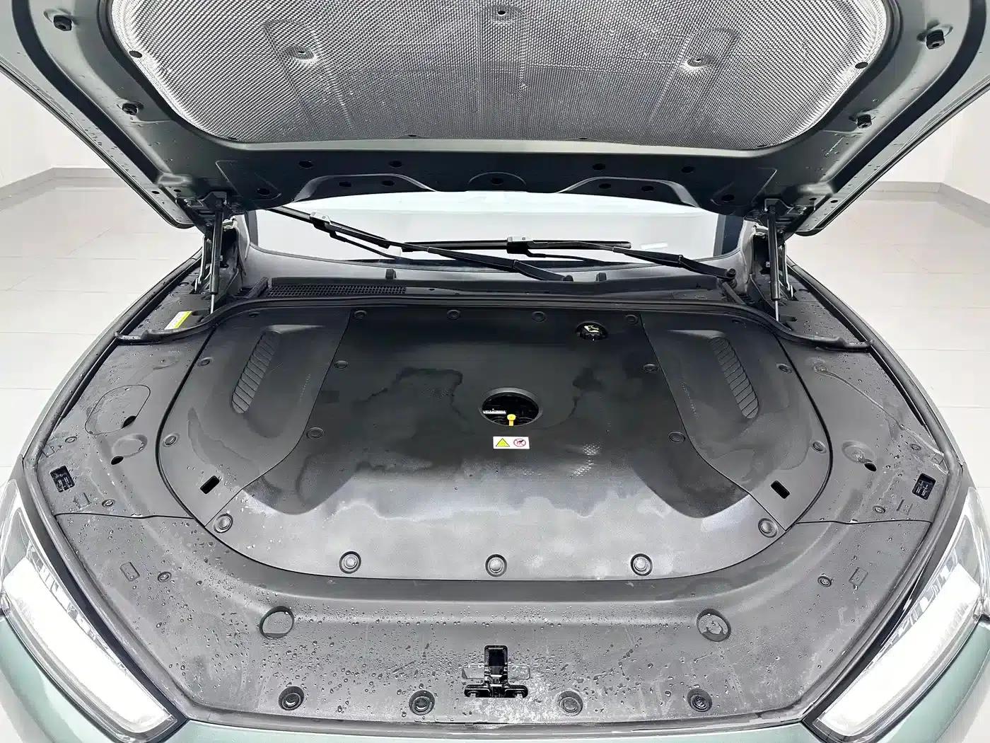 Wenjie M5 2022 Extended Range 4WD Ultimate Edition — миниатюра 17