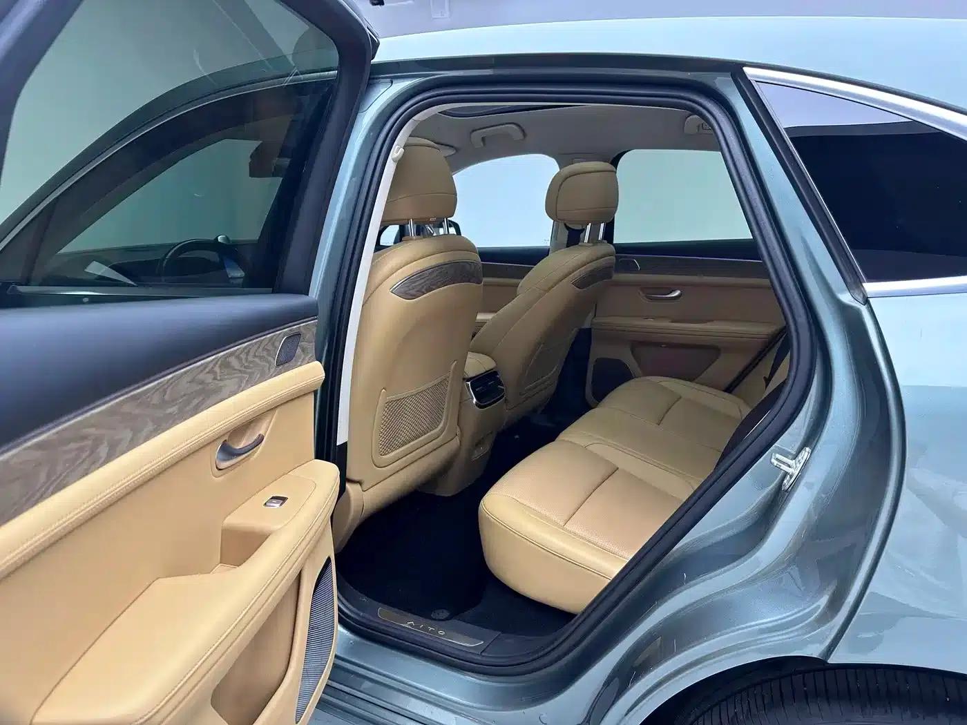 Wenjie M5 2022 Extended Range 4WD Ultimate Edition — миниатюра 9