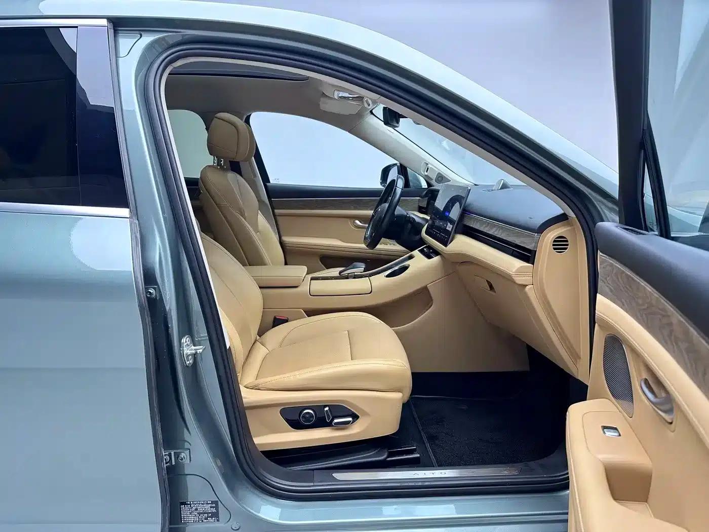 Wenjie M5 2022 Extended Range 4WD Ultimate Edition — миниатюра 10