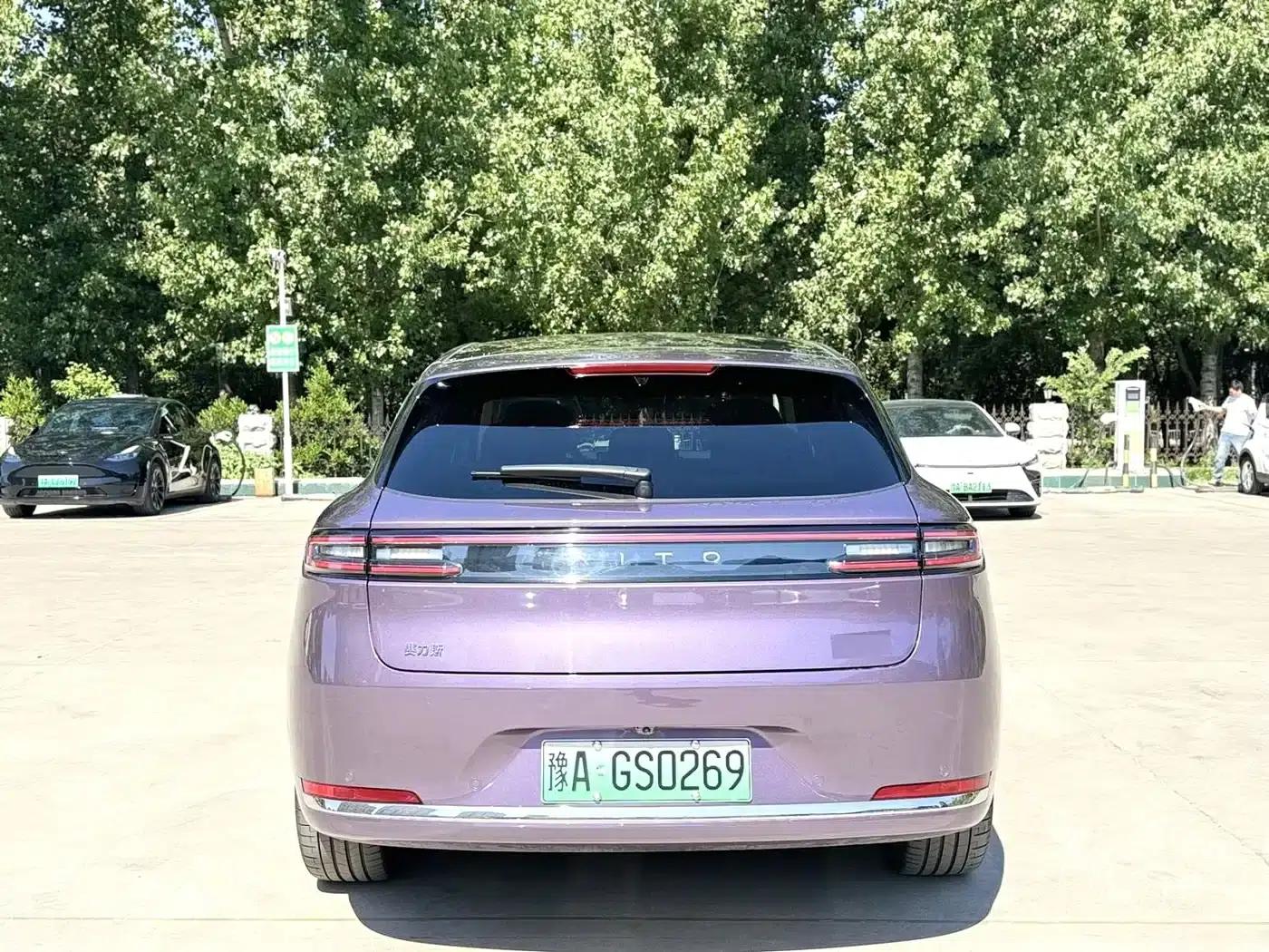 Wenjie M5 2025 Extended Range Ultra 4WD — миниатюра 8