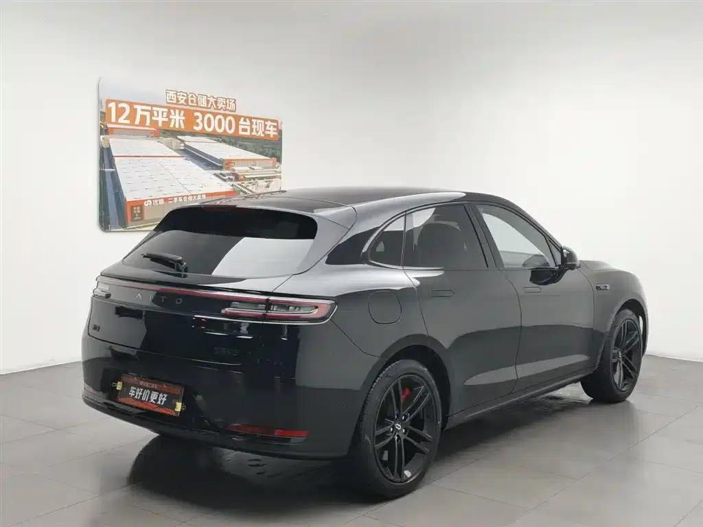 Wenjie M5 2025 Extended Range Ultra Rear-Wheel Drive Version — миниатюра 2