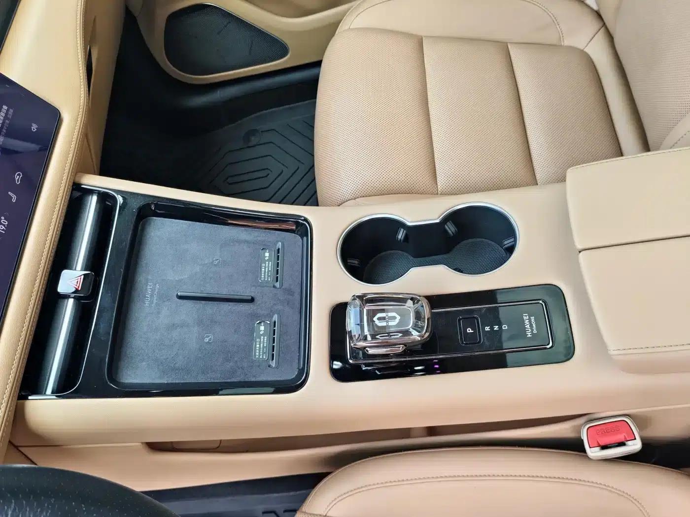 Wenjie M5 2023 Range Extended Rear-Wheel Drive Intelligent Driving Edition — миниатюра 10