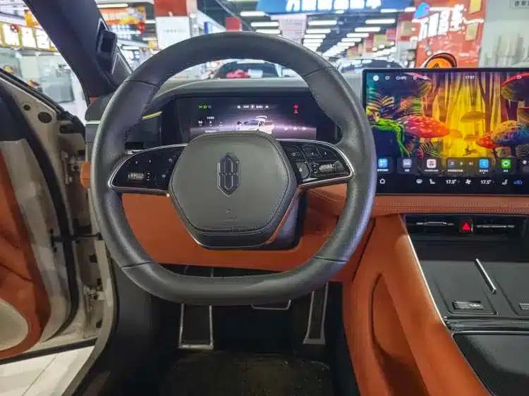 Wenjie M5 2025 Extended Range Ultra 4WD — миниатюра 11