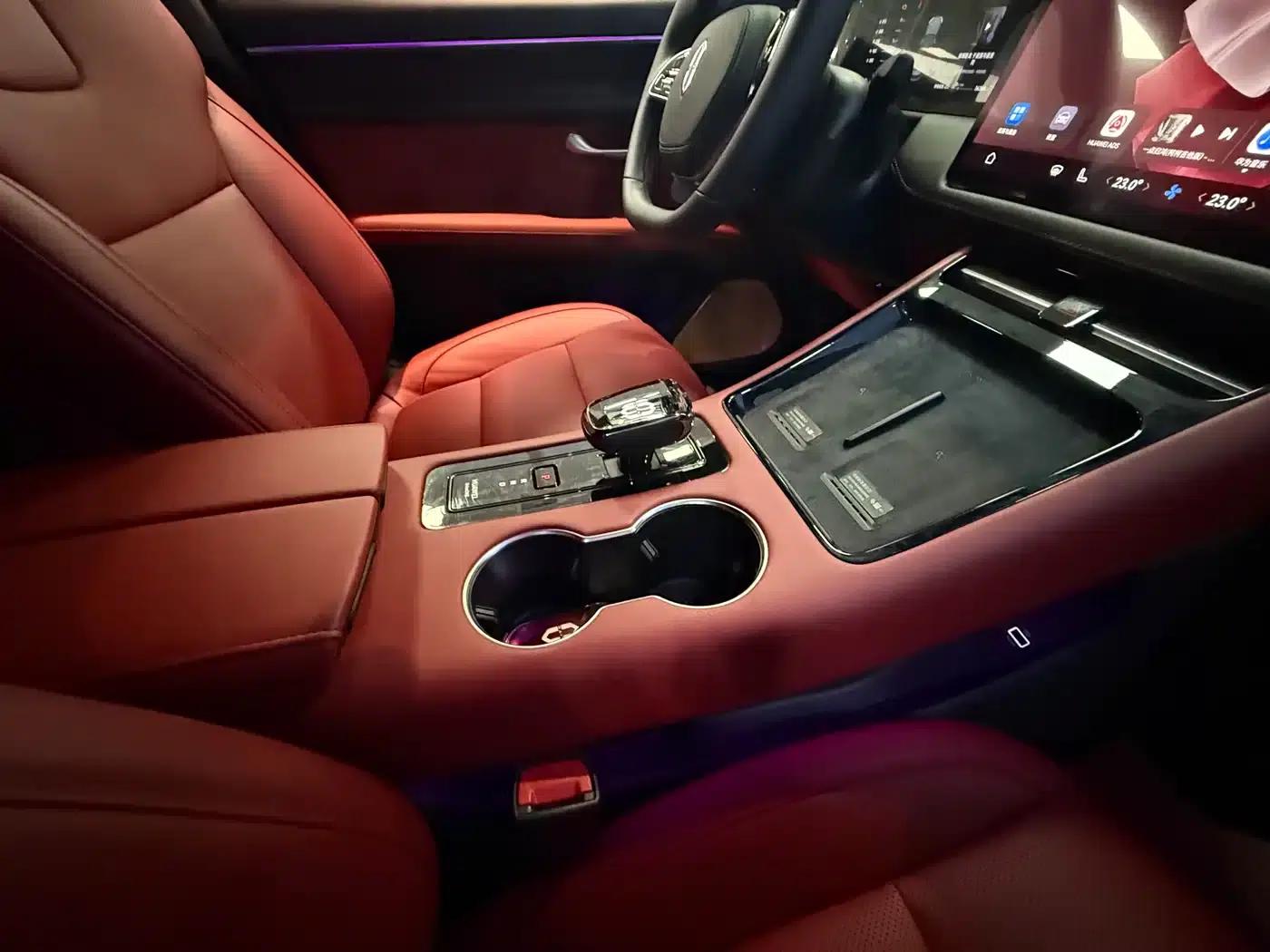 Wenjie M5 2024 Range Extended Max Rear-Wheel Drive High-End Intelligent Driving Edition — миниатюра 11