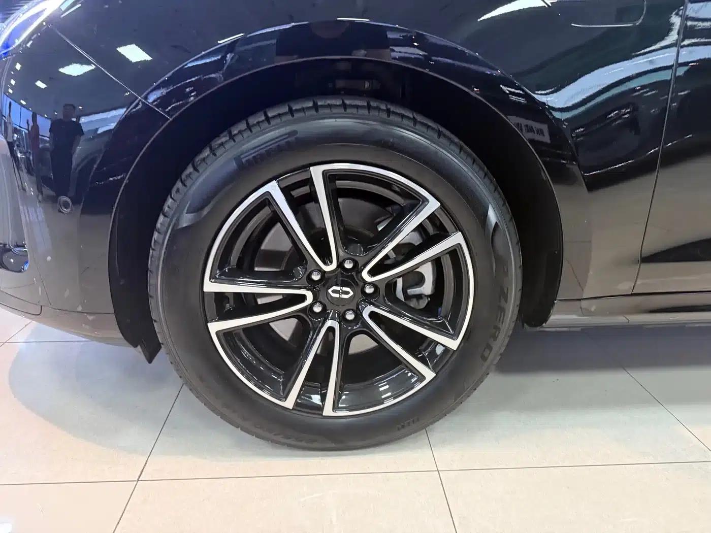 Wenjie M5 2024 Range Extended Max Rear-Wheel Drive High-End Intelligent Driving Edition — миниатюра 3