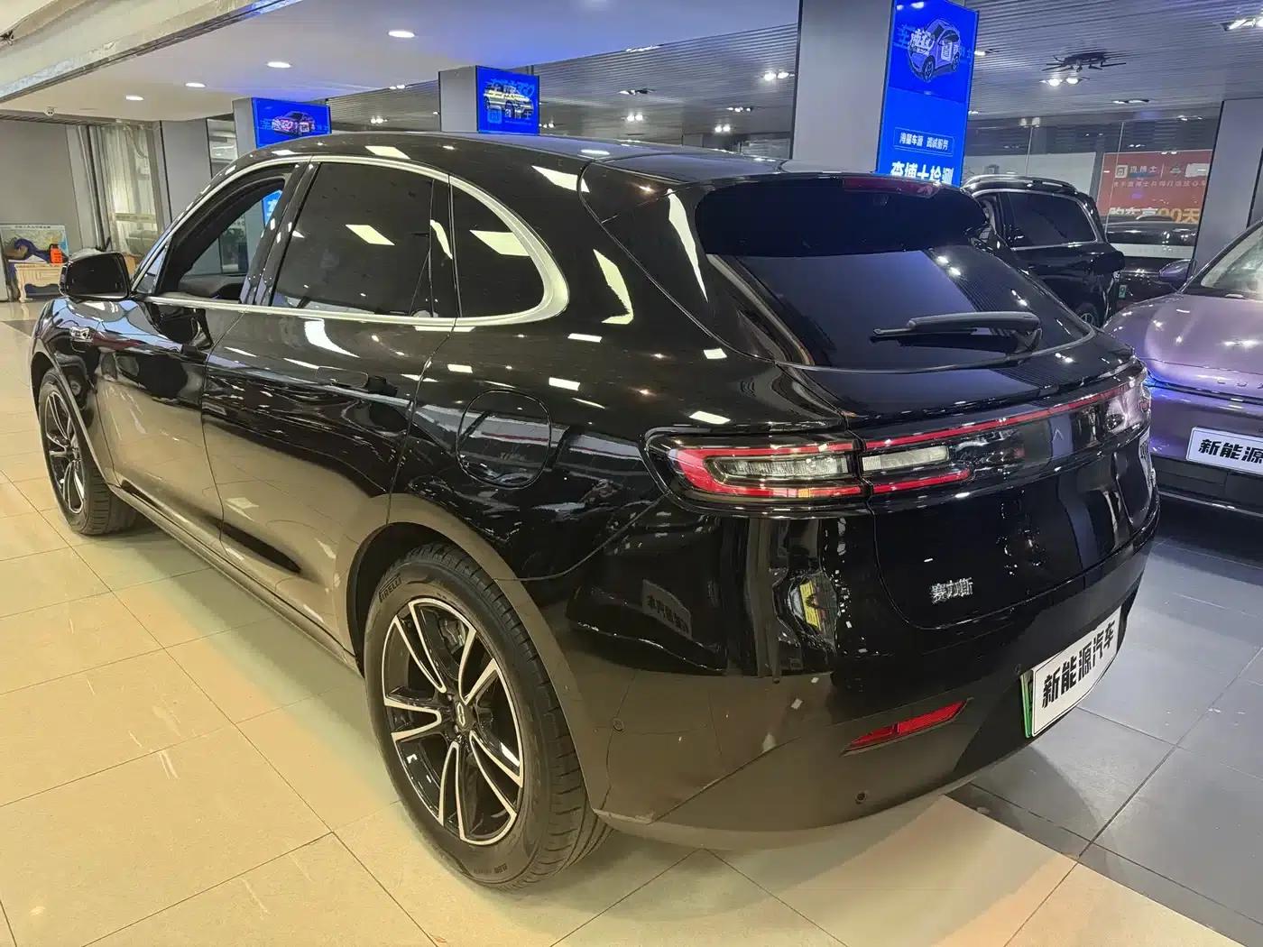 Wenjie M5 2024 Range Extended Max Rear-Wheel Drive High-End Intelligent Driving Edition — миниатюра 8