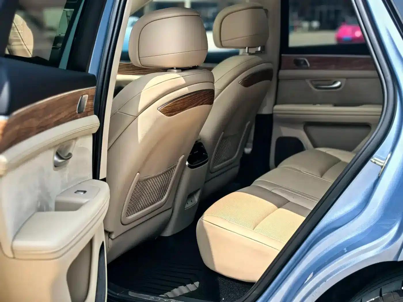 Wenjie M5 2022 Pure Electric Four-Wheel Drive Performance Edition — миниатюра 9